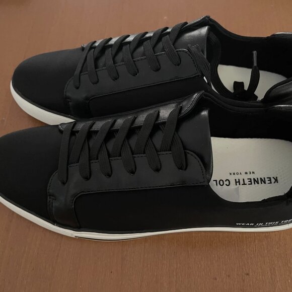 Share Kenneth Cole New York Women's Kam Stripe Witt Neoprene Sneaker Black Size - Picture 1 of 6